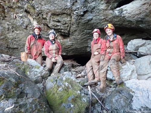 After the sampling in Velika pećina. As you can see from the color of our cave suits, the cave is quite muddy.